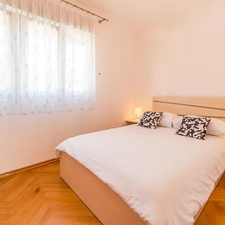 Apartment M Duplex Split