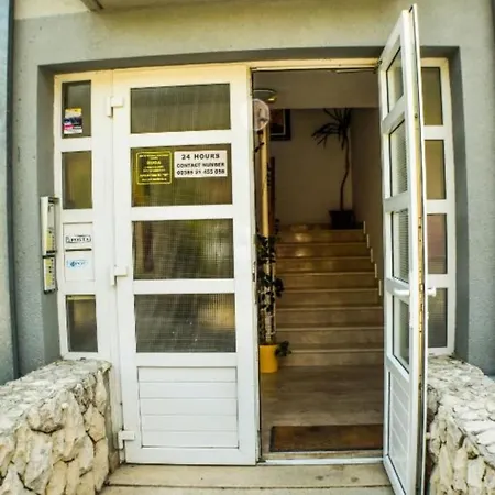 M Duplex Apartment *